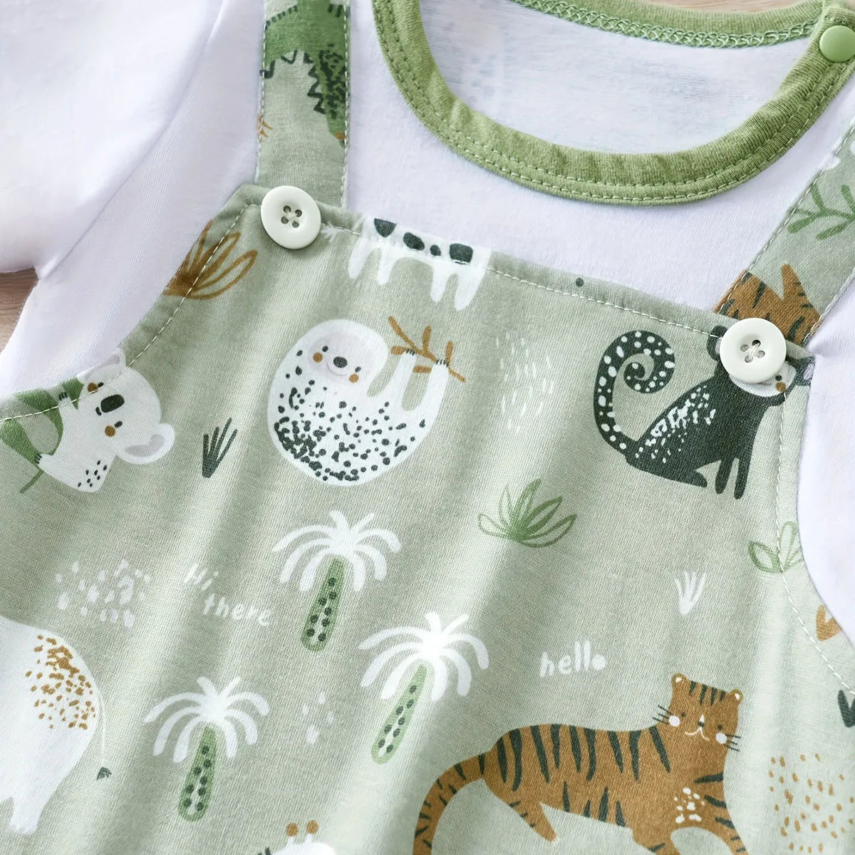 IURNXB Adorable Infant Zoo Animal Print Romper for Boys - Newborn Baby Faux Two-Piece Bodysuit with Short Sleeves - Casual Play Wear