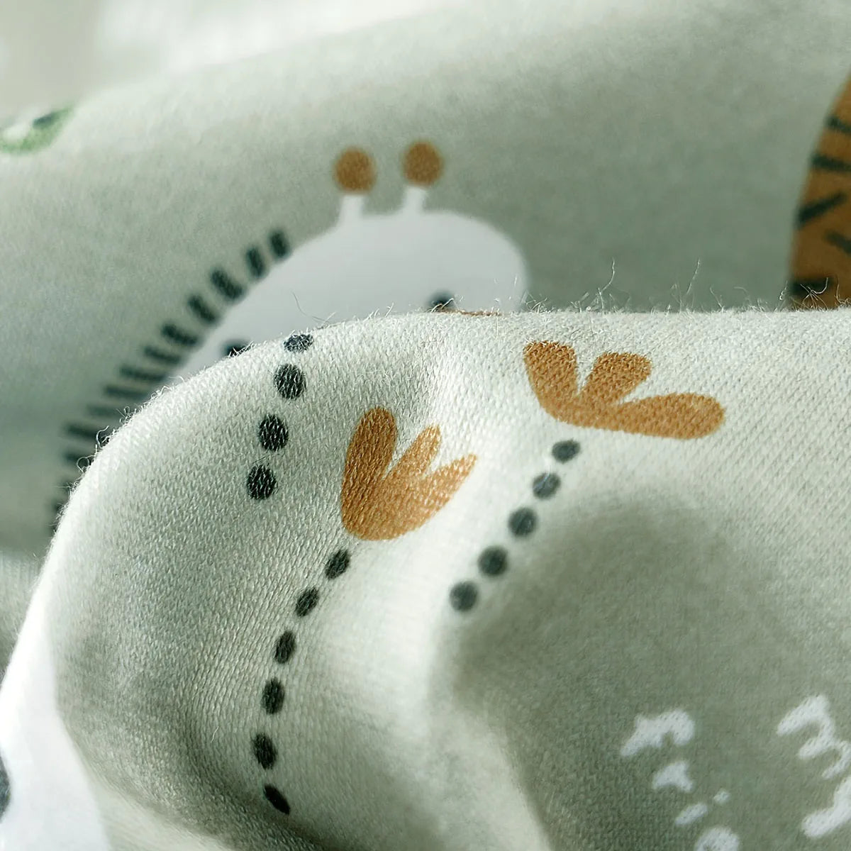 IURNXB Adorable Infant Zoo Animal Print Romper for Boys - Newborn Baby Faux Two-Piece Bodysuit with Short Sleeves - Casual Play Wear