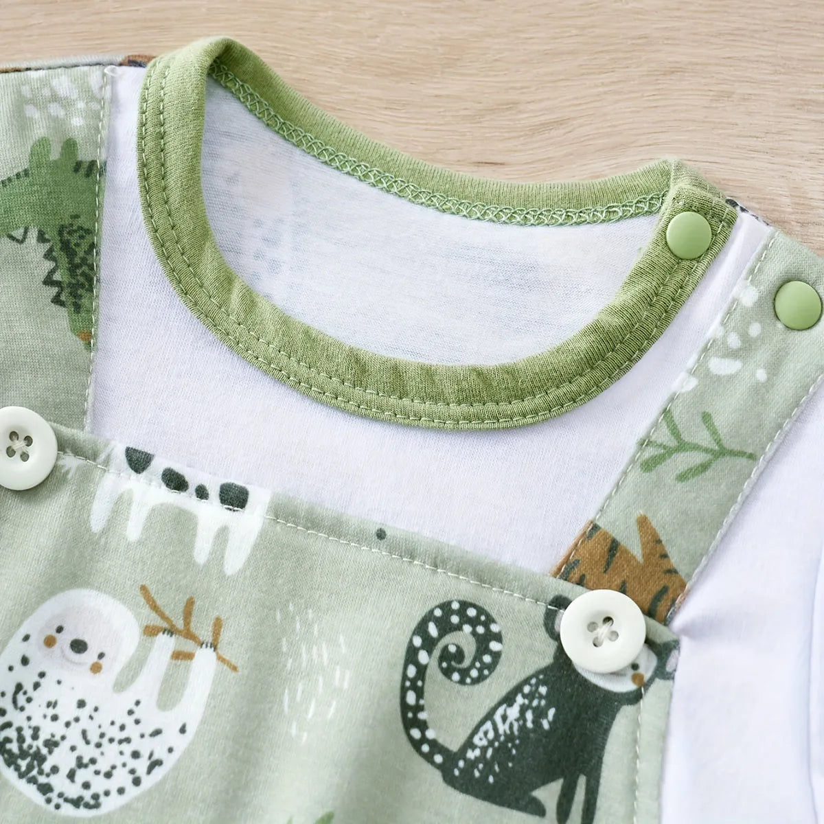 IURNXB Adorable Infant Zoo Animal Print Romper for Boys - Newborn Baby Faux Two-Piece Bodysuit with Short Sleeves - Casual Play Wear