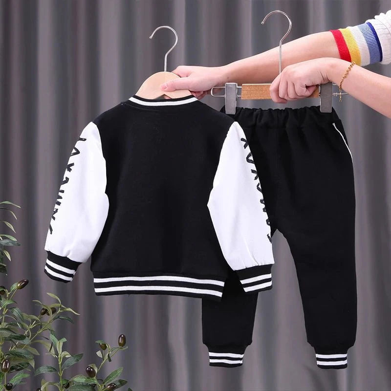 Giggles And Grab New Spring Autumn Baby Boys Clothing Set Cartoon Tiger Baseball Jacket + Pants 2Pcs Toddler Kids Tracksuits Children Clothes