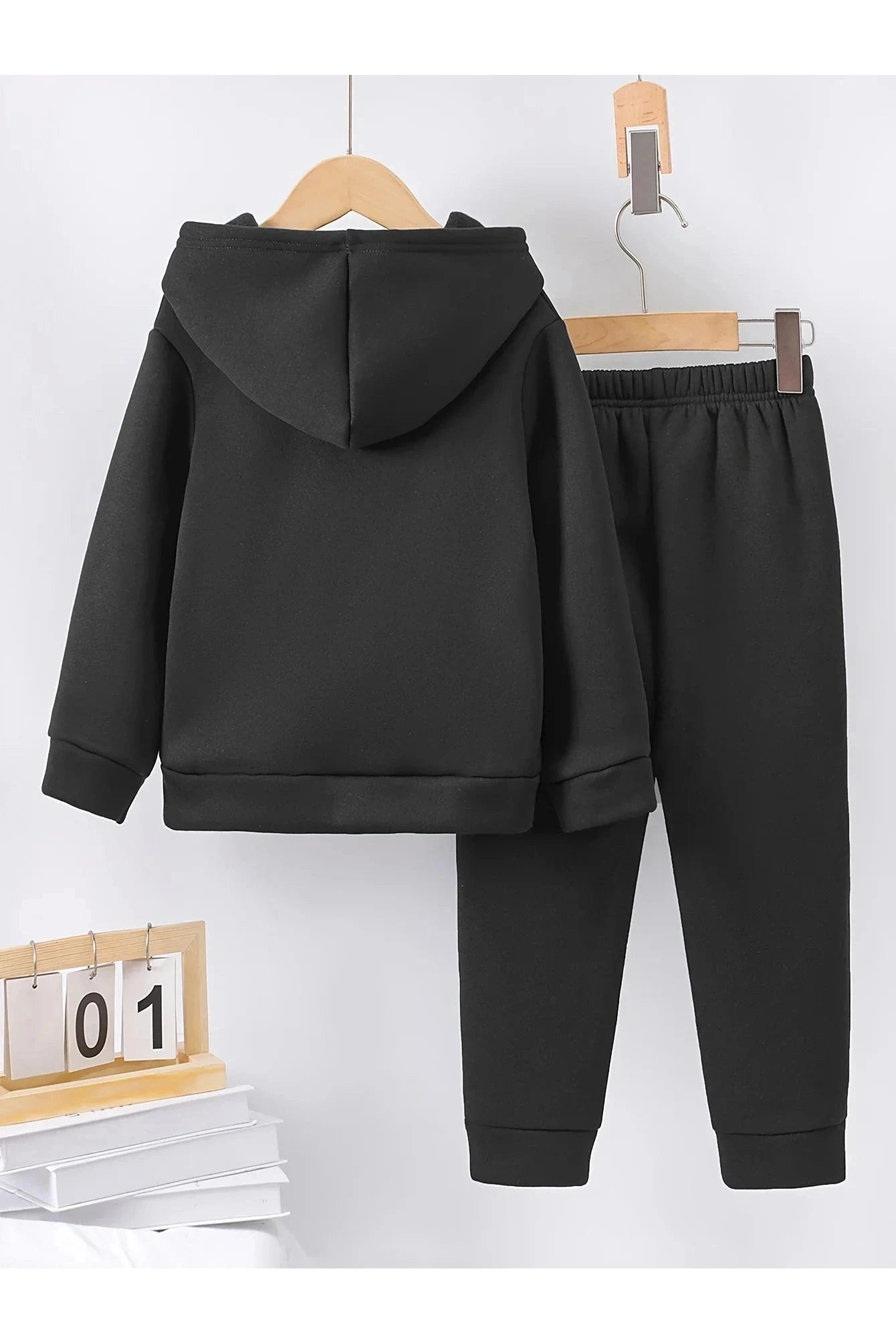 Giggles And Grab Boys' Warm Lined Hoodie and Tracksuit Pants Set "Boys' Warm Lined Hoodie & Tracksuit Pants Set - Fall/Winter Casual Sportswear"