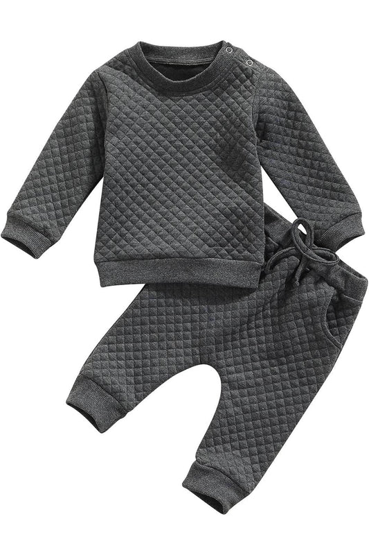 Newborn Baby Boy & Girl Clothes – Diamond Lattice Long Sleeve Pullover & Pant Set (2-Piece Winter Outfit) - Giggles And Grab